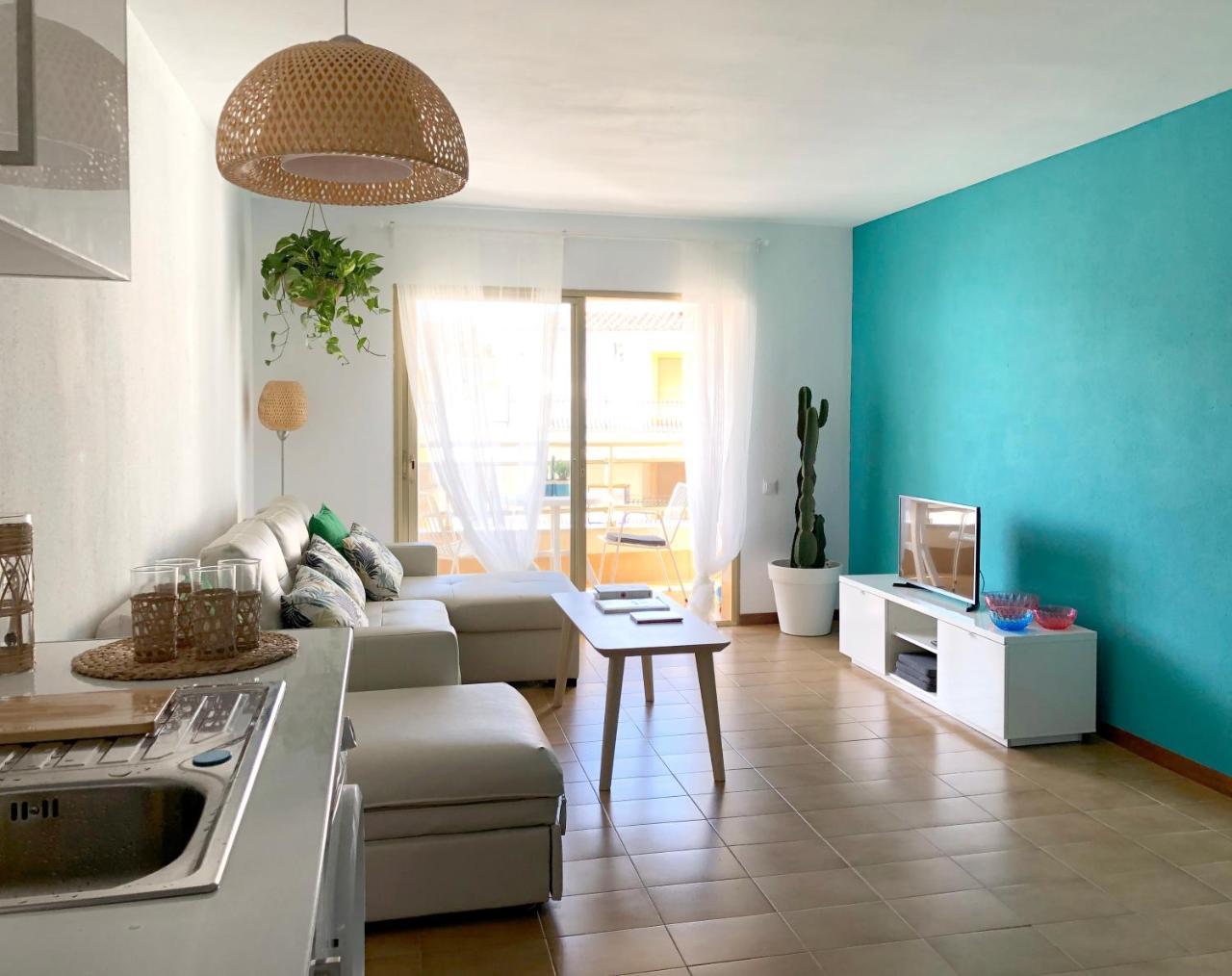 Apartment New Stunning Seaview With Lovely Balcony Calafell