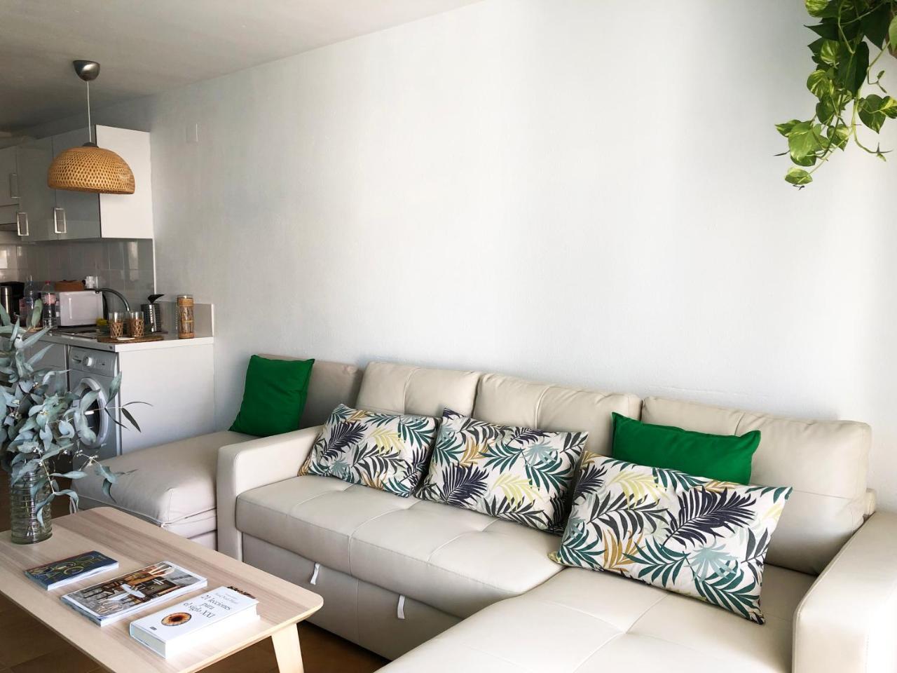 New Stunning Seaview With Lovely Balcony * Calafell